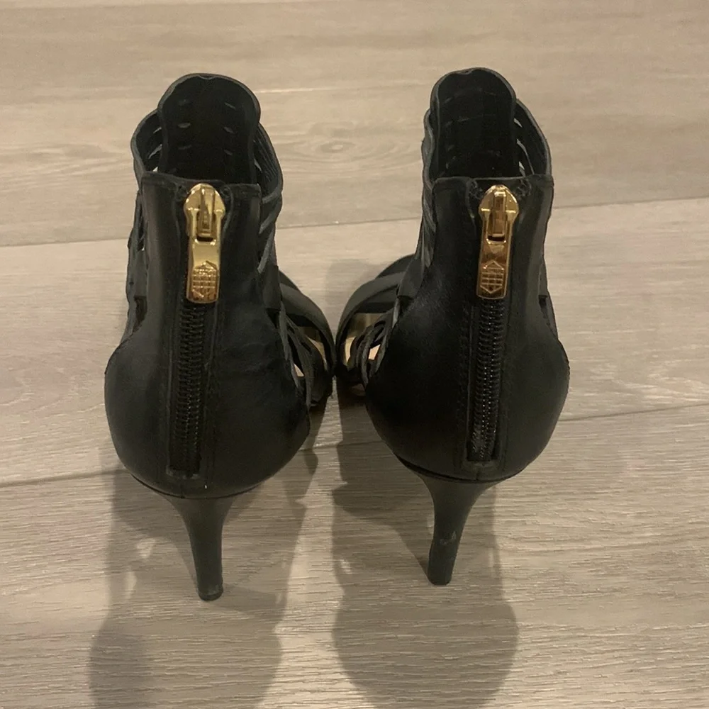 Vince Camuto - Black Heel Sandals - Size: 8.5 M - Picture 6 of 14